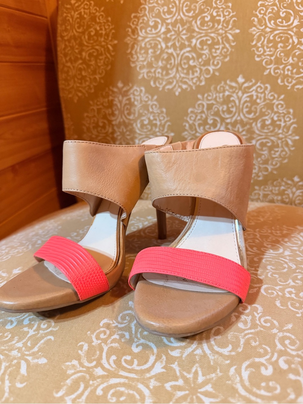 2 toned Jessica Simpson heels